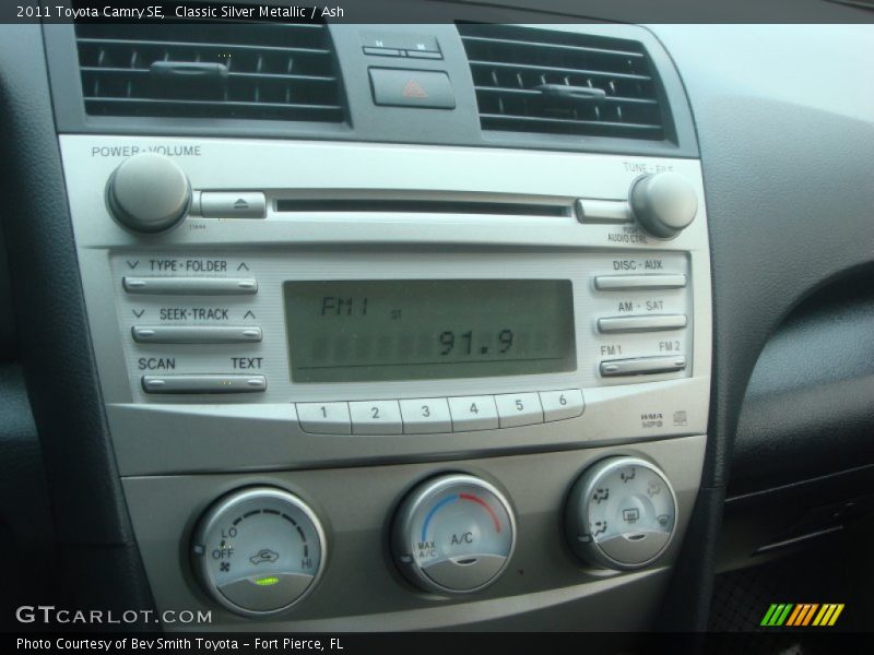 Classic Silver Metallic / Ash 2011 Toyota Camry SE