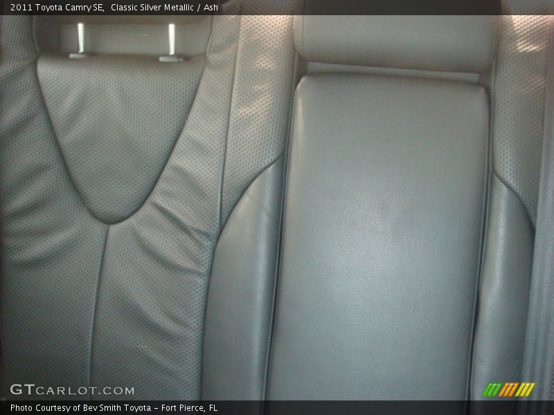 Classic Silver Metallic / Ash 2011 Toyota Camry SE