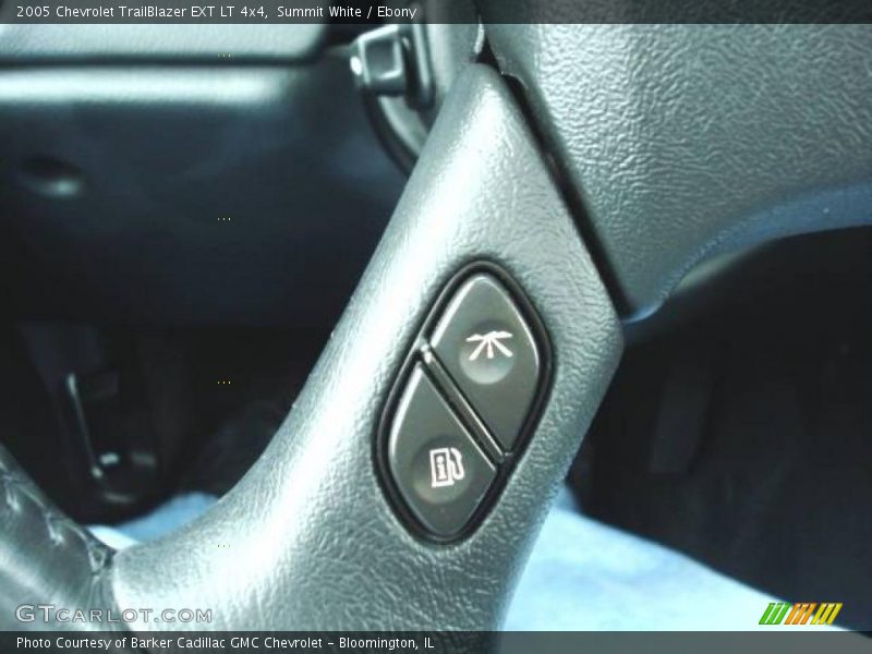 Summit White / Ebony 2005 Chevrolet TrailBlazer EXT LT 4x4