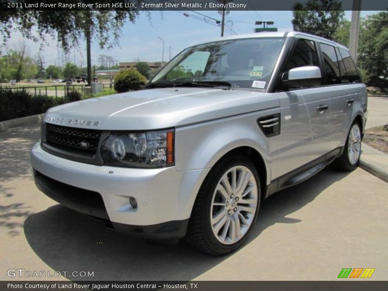 Front 3/4 View of 2011 Range Rover Sport HSE LUX