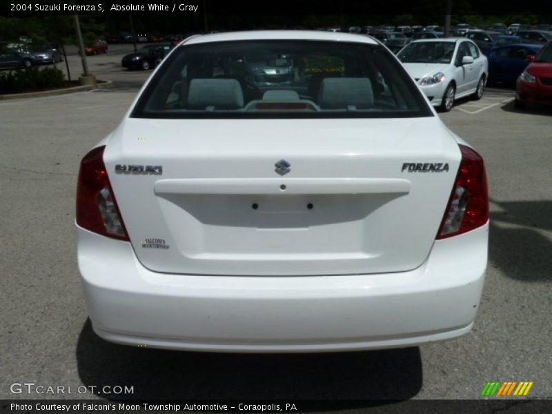 Absolute White / Gray 2004 Suzuki Forenza S
