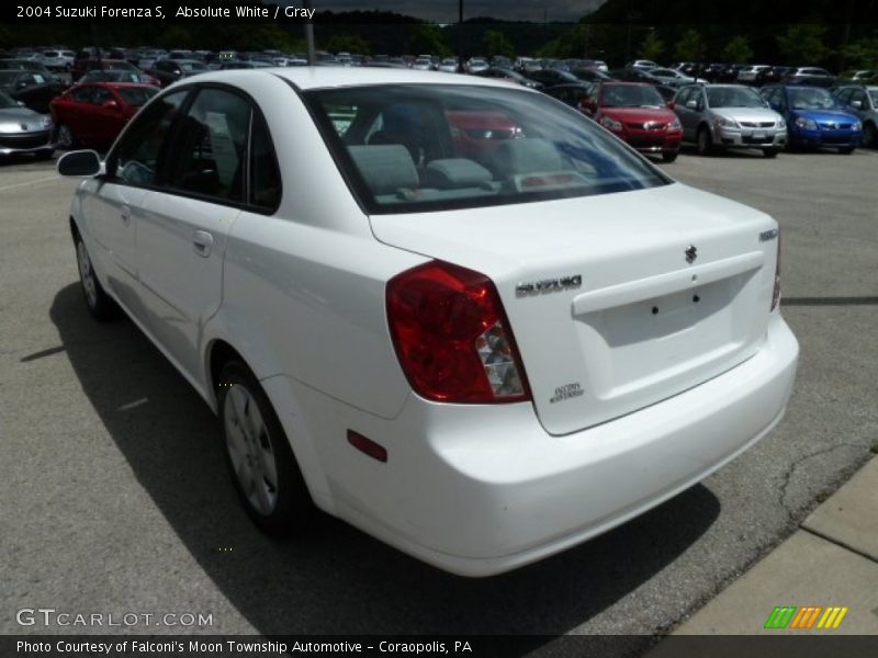 Absolute White / Gray 2004 Suzuki Forenza S