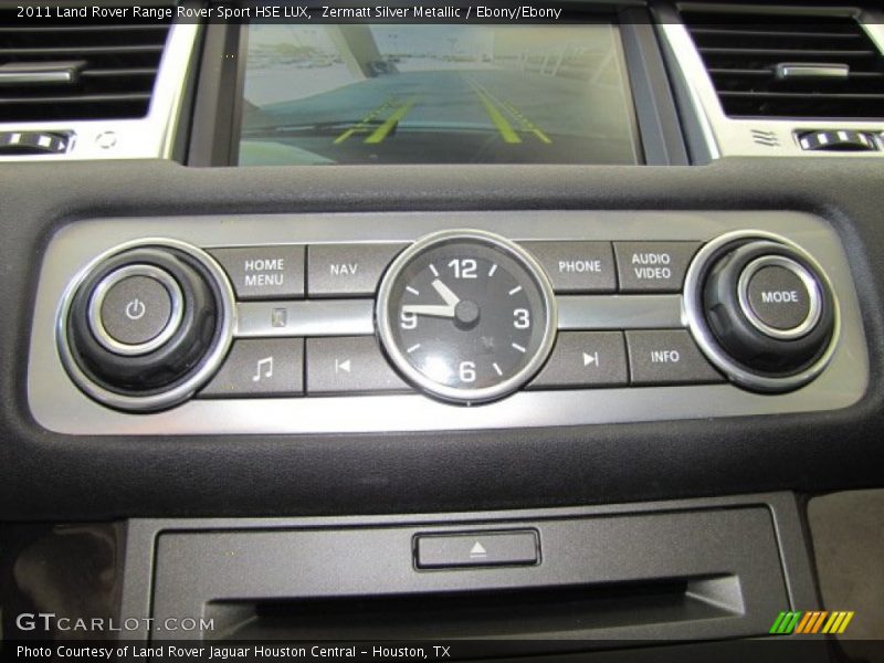 Controls of 2011 Range Rover Sport HSE LUX