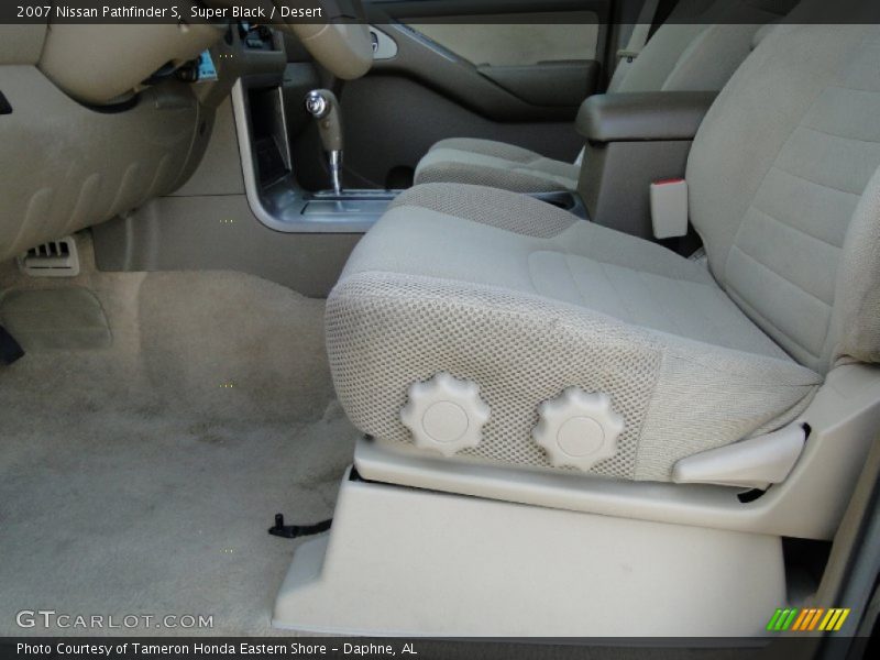 Front Seat of 2007 Pathfinder S