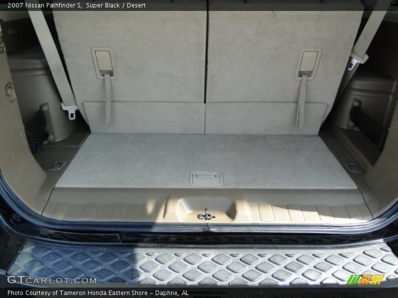  2007 Pathfinder S Trunk