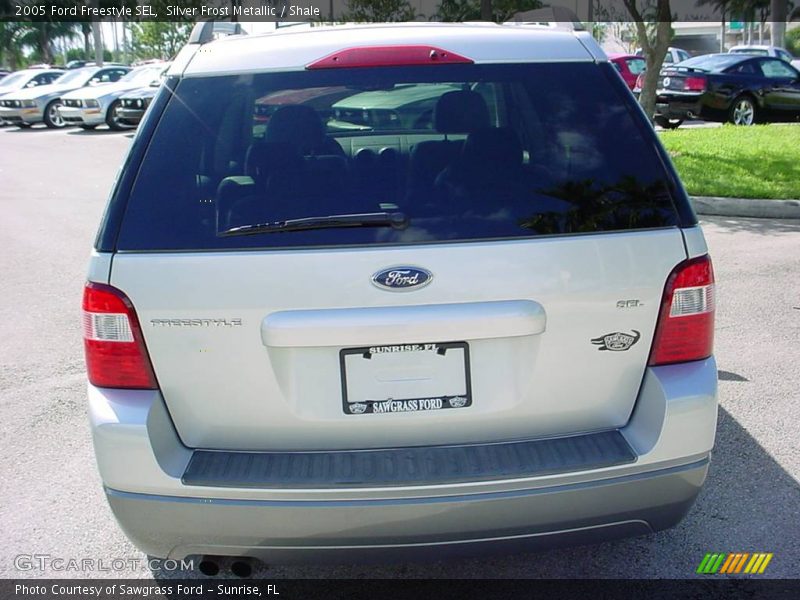 Silver Frost Metallic / Shale 2005 Ford Freestyle SEL