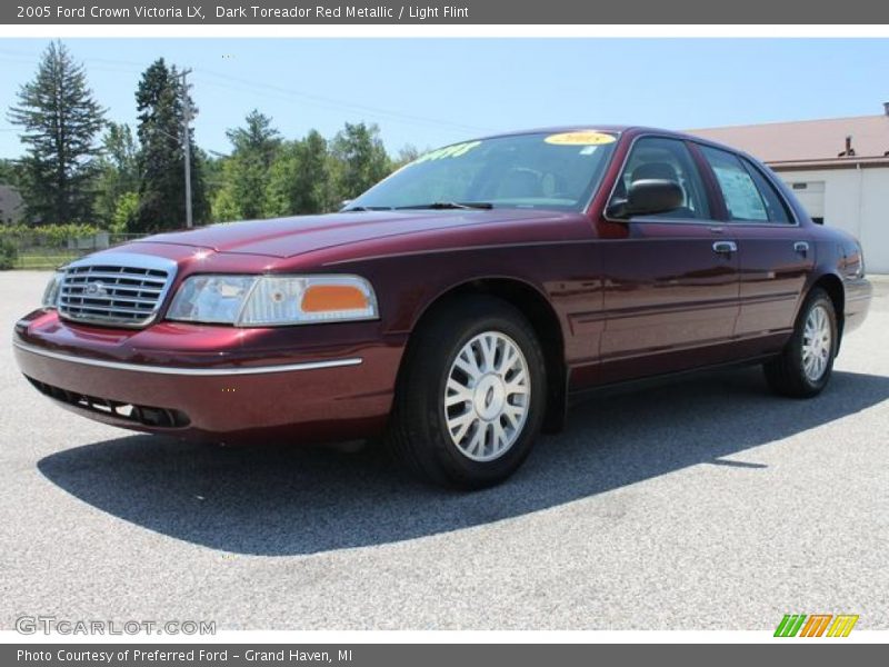 Dark Toreador Red Metallic / Light Flint 2005 Ford Crown Victoria LX