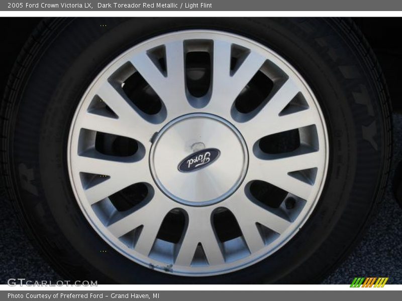  2005 Crown Victoria LX Wheel