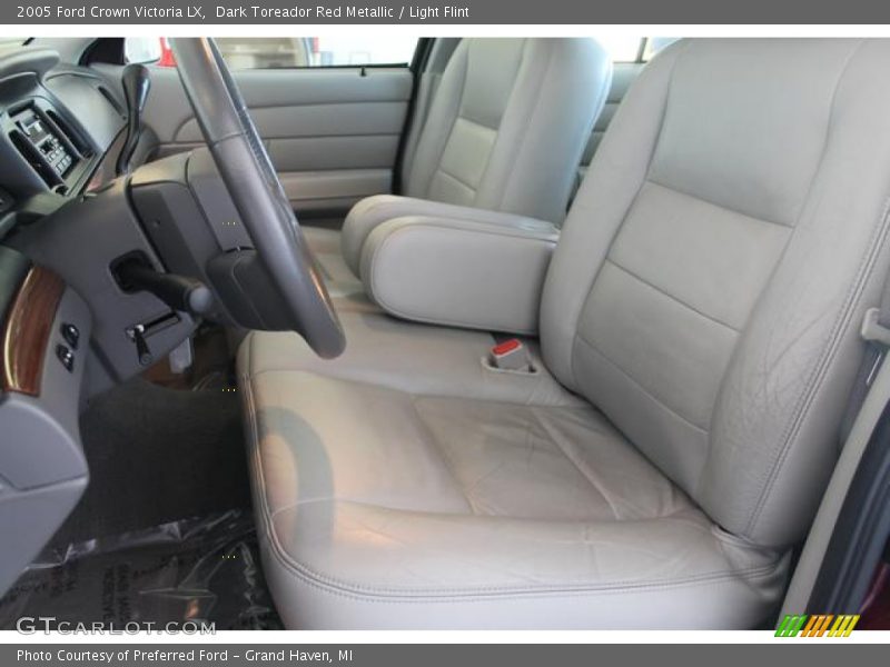  2005 Crown Victoria LX Light Flint Interior