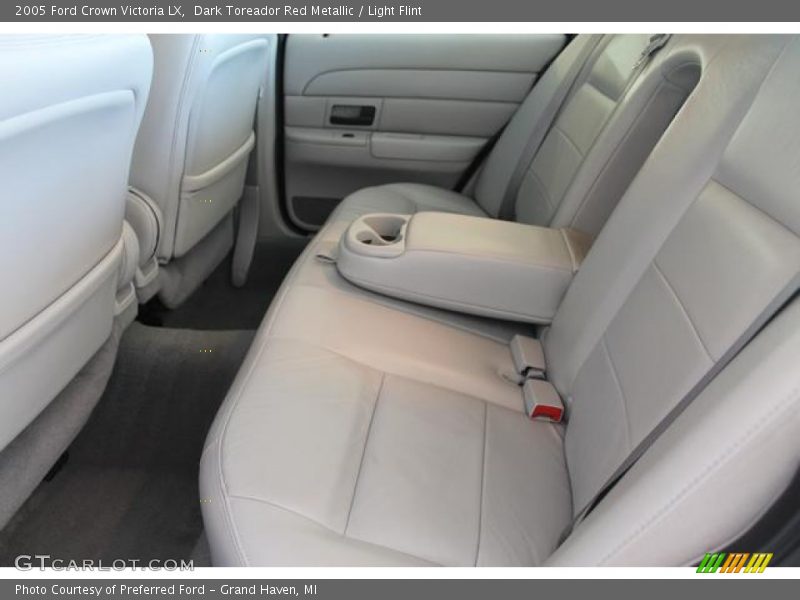 Dark Toreador Red Metallic / Light Flint 2005 Ford Crown Victoria LX