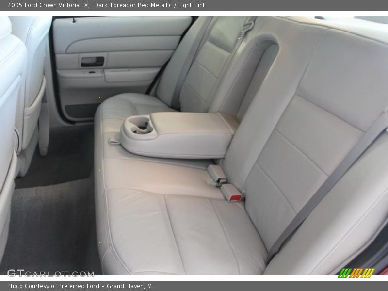 Dark Toreador Red Metallic / Light Flint 2005 Ford Crown Victoria LX