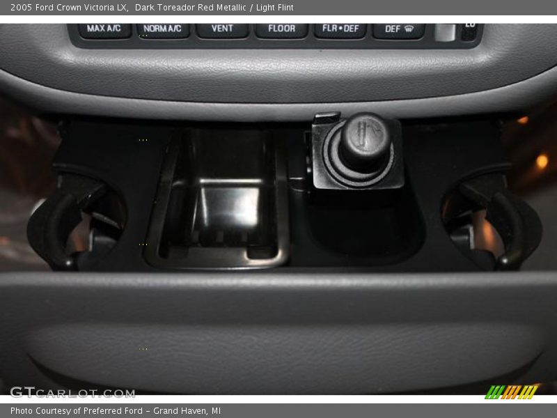 Dark Toreador Red Metallic / Light Flint 2005 Ford Crown Victoria LX