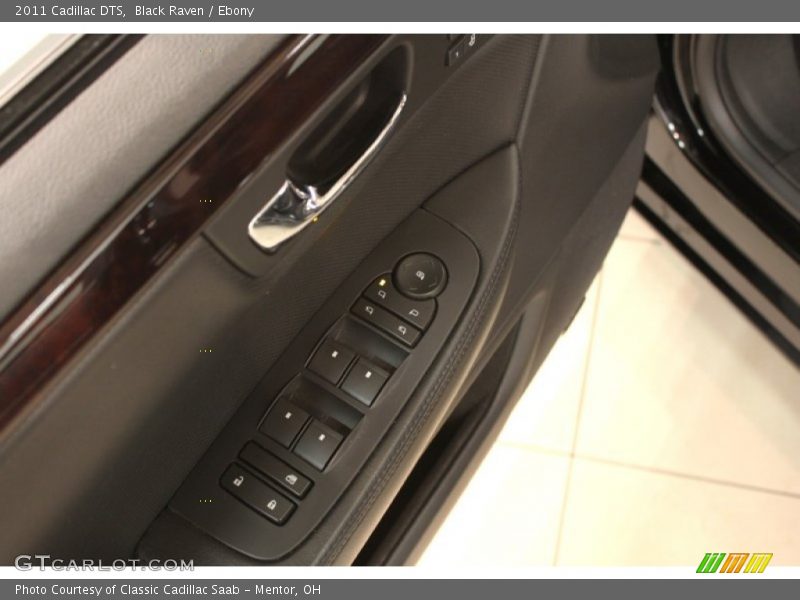 Black Raven / Ebony 2011 Cadillac DTS