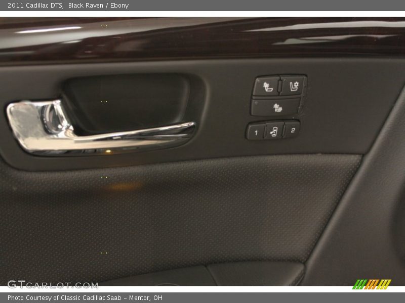 Black Raven / Ebony 2011 Cadillac DTS