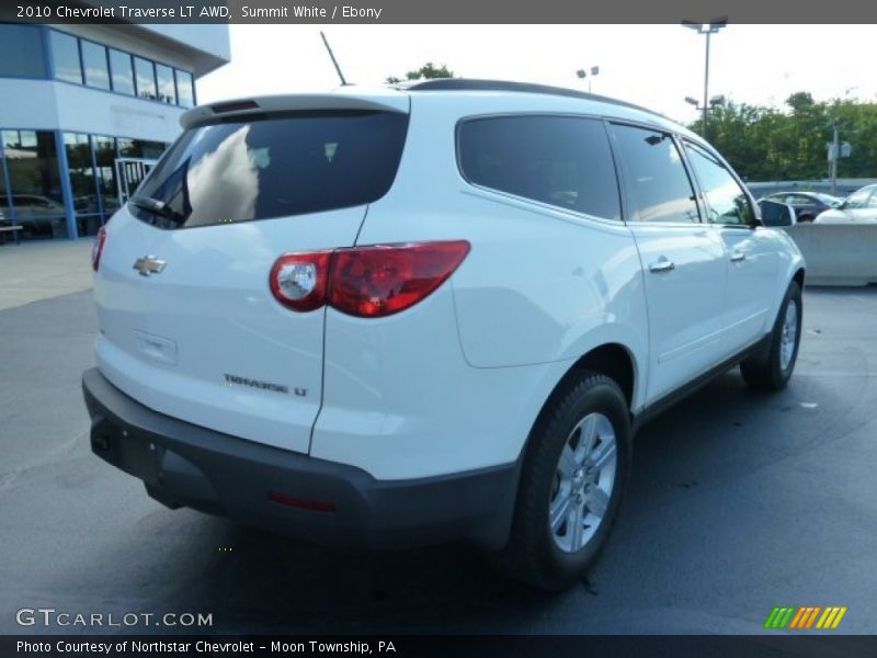 Summit White / Ebony 2010 Chevrolet Traverse LT AWD