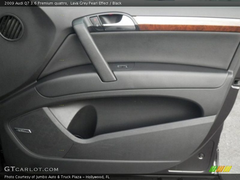 Lava Grey Pearl Effect / Black 2009 Audi Q7 3.6 Premium quattro