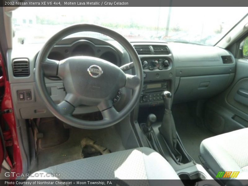  2002 Xterra XE V6 4x4 Gray Celadon Interior