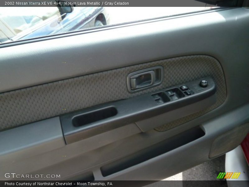 Molten Lava Metallic / Gray Celadon 2002 Nissan Xterra XE V6 4x4
