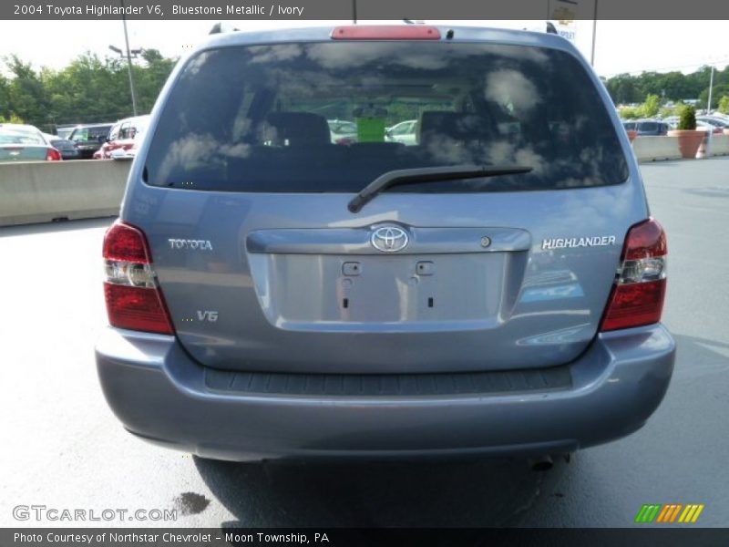 Bluestone Metallic / Ivory 2004 Toyota Highlander V6
