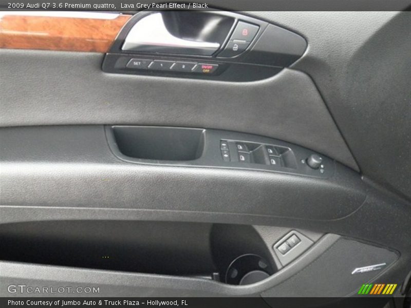 Lava Grey Pearl Effect / Black 2009 Audi Q7 3.6 Premium quattro