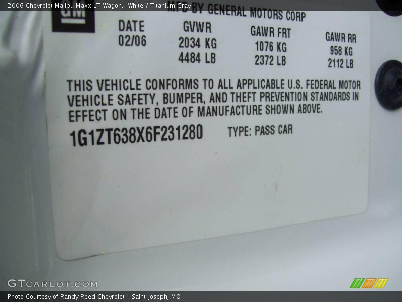 White / Titanium Gray 2006 Chevrolet Malibu Maxx LT Wagon