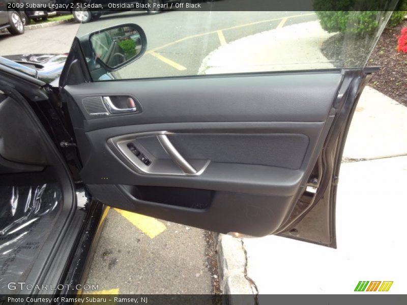 Obsidian Black Pearl / Off Black 2009 Subaru Legacy 2.5i Sedan