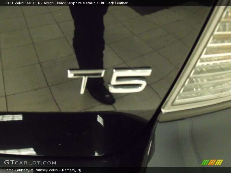 Black Sapphire Metallic / Off Black Leather 2011 Volvo S40 T5 R-Design