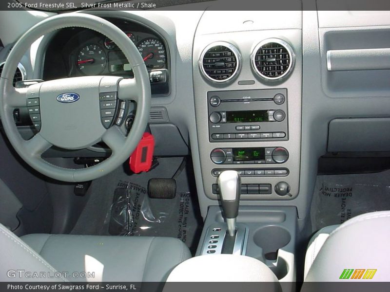 Silver Frost Metallic / Shale 2005 Ford Freestyle SEL