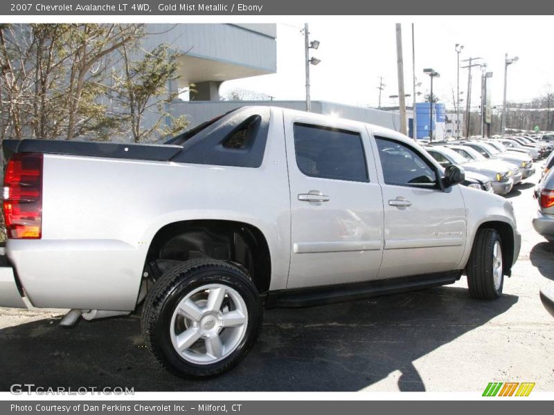 Gold Mist Metallic / Ebony 2007 Chevrolet Avalanche LT 4WD