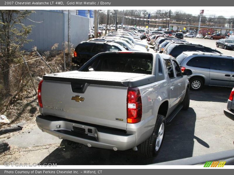 Gold Mist Metallic / Ebony 2007 Chevrolet Avalanche LT 4WD