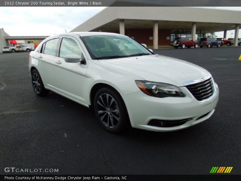 Bright White / Black 2012 Chrysler 200 Touring Sedan