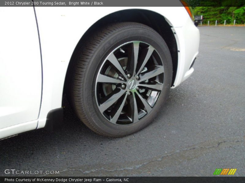 Bright White / Black 2012 Chrysler 200 Touring Sedan