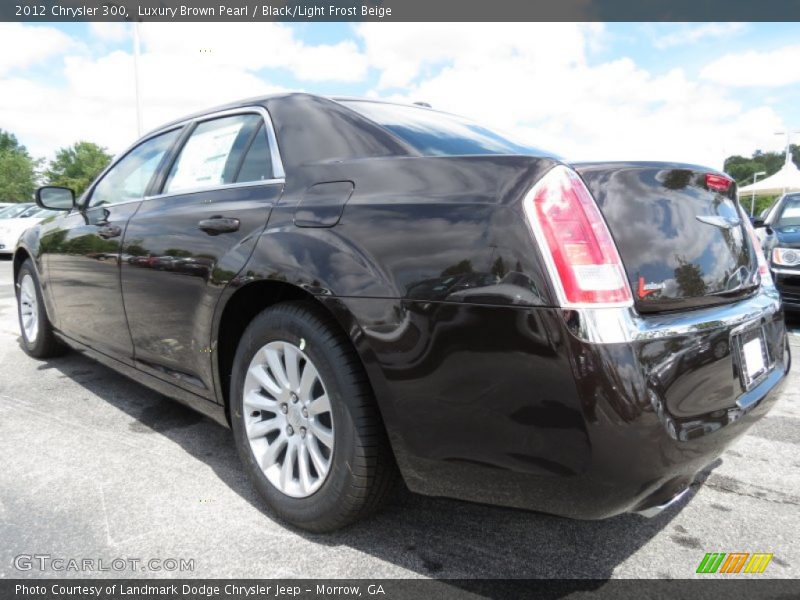 Luxury Brown Pearl / Black/Light Frost Beige 2012 Chrysler 300