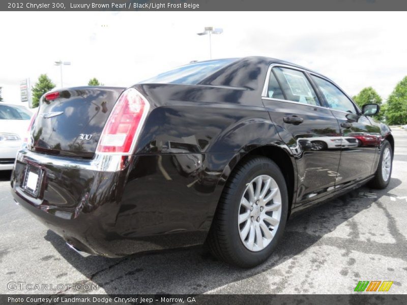Luxury Brown Pearl / Black/Light Frost Beige 2012 Chrysler 300