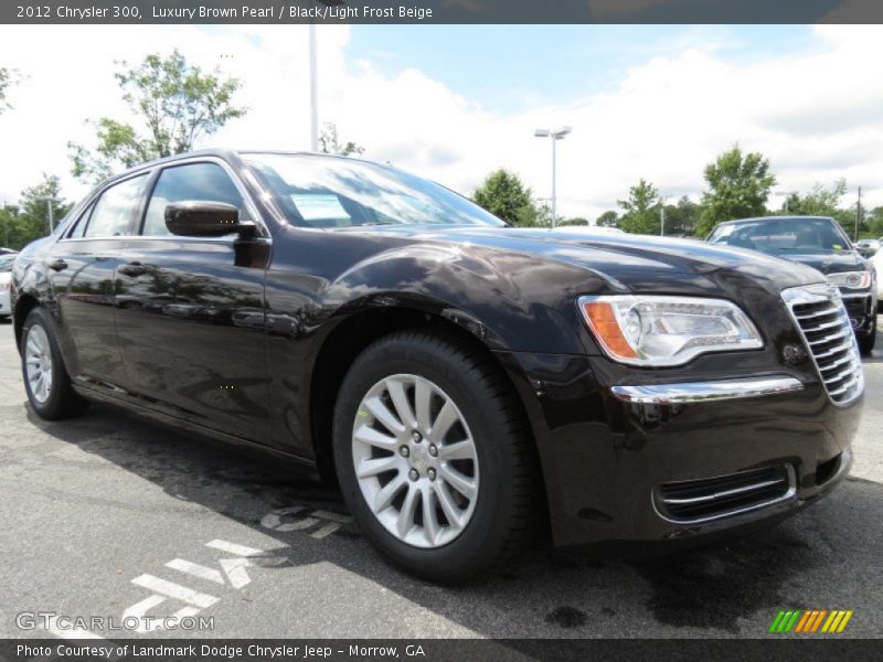 Luxury Brown Pearl / Black/Light Frost Beige 2012 Chrysler 300