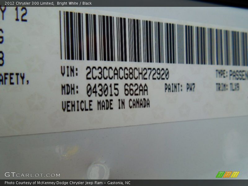 Bright White / Black 2012 Chrysler 300 Limited