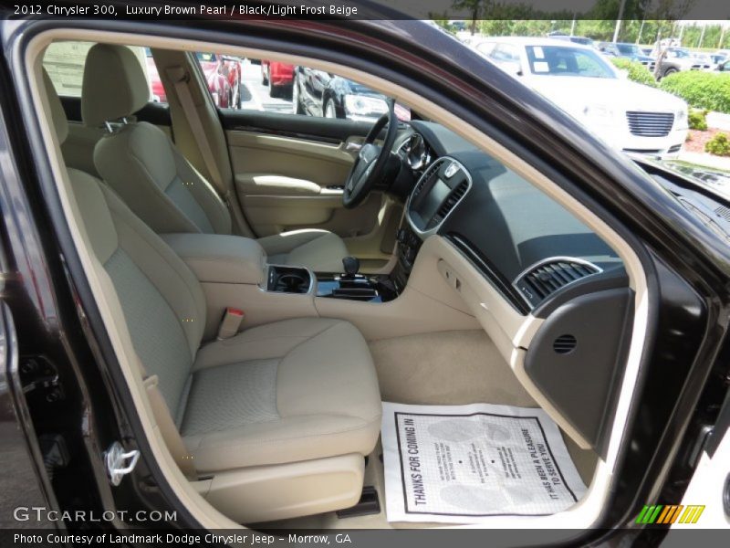 Luxury Brown Pearl / Black/Light Frost Beige 2012 Chrysler 300