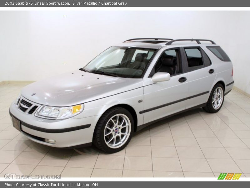 Front 3/4 View of 2002 9-5 Linear Sport Wagon