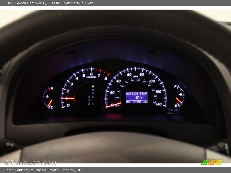 Classic Silver Metallic / Ash 2009 Toyota Camry XLE