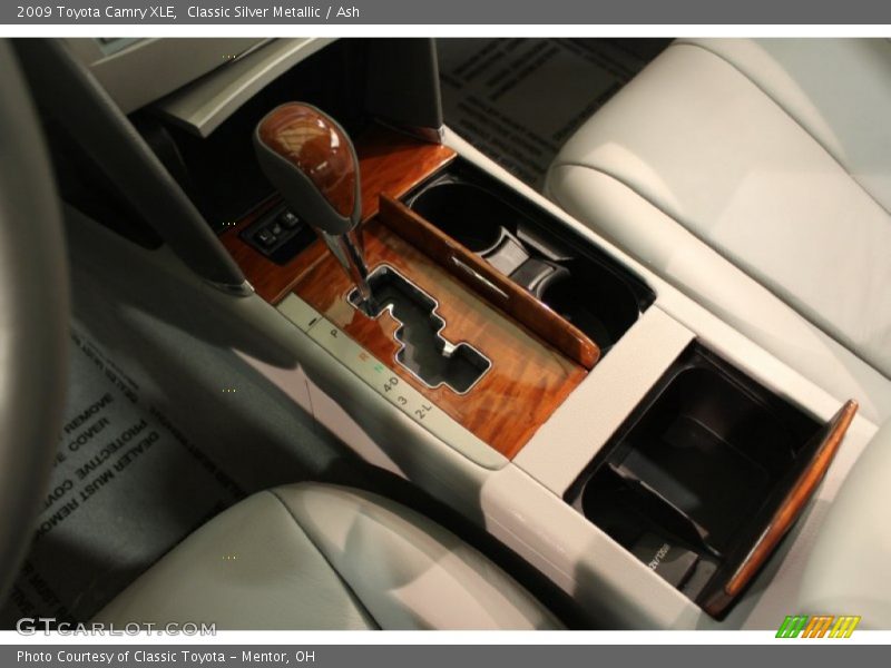 Classic Silver Metallic / Ash 2009 Toyota Camry XLE
