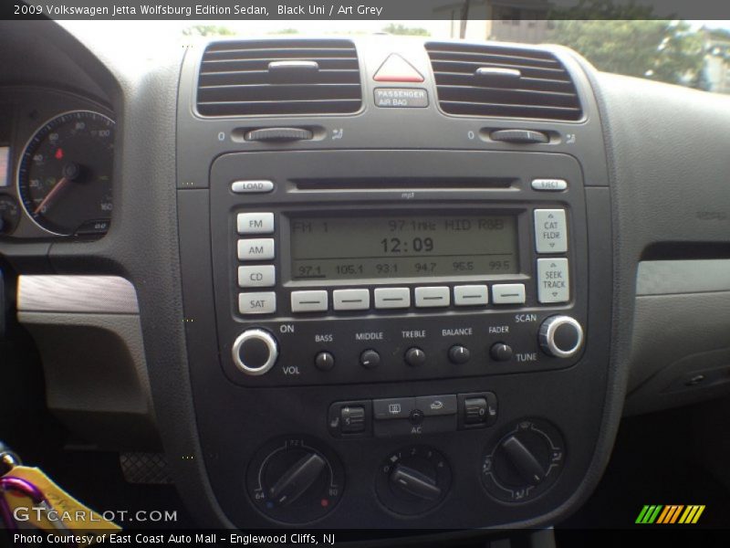 Black Uni / Art Grey 2009 Volkswagen Jetta Wolfsburg Edition Sedan