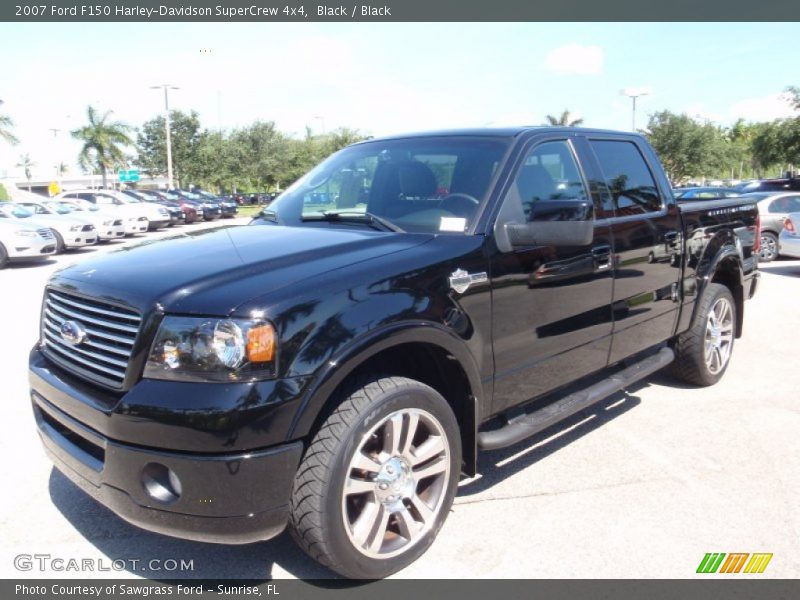 Front 3/4 View of 2007 F150 Harley-Davidson SuperCrew 4x4