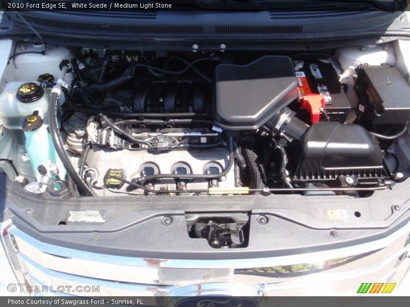 White Suede / Medium Light Stone 2010 Ford Edge SE