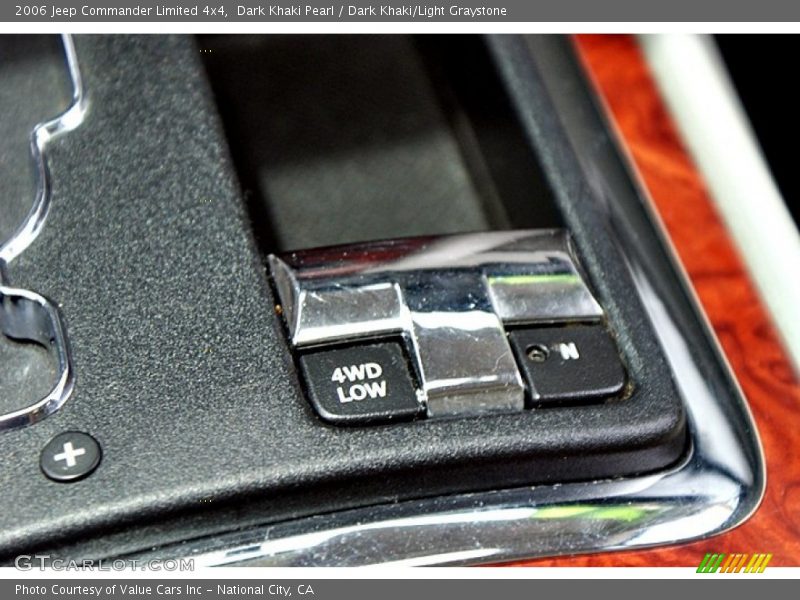 Dark Khaki Pearl / Dark Khaki/Light Graystone 2006 Jeep Commander Limited 4x4