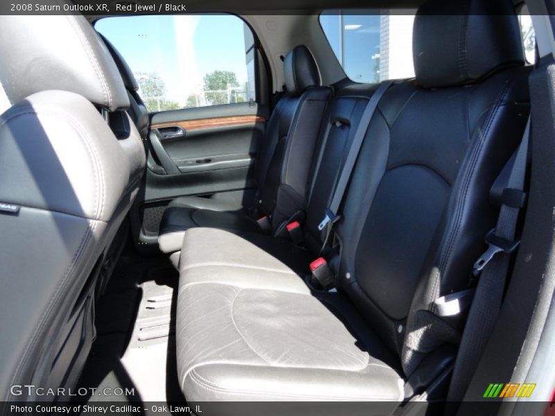 Red Jewel / Black 2008 Saturn Outlook XR