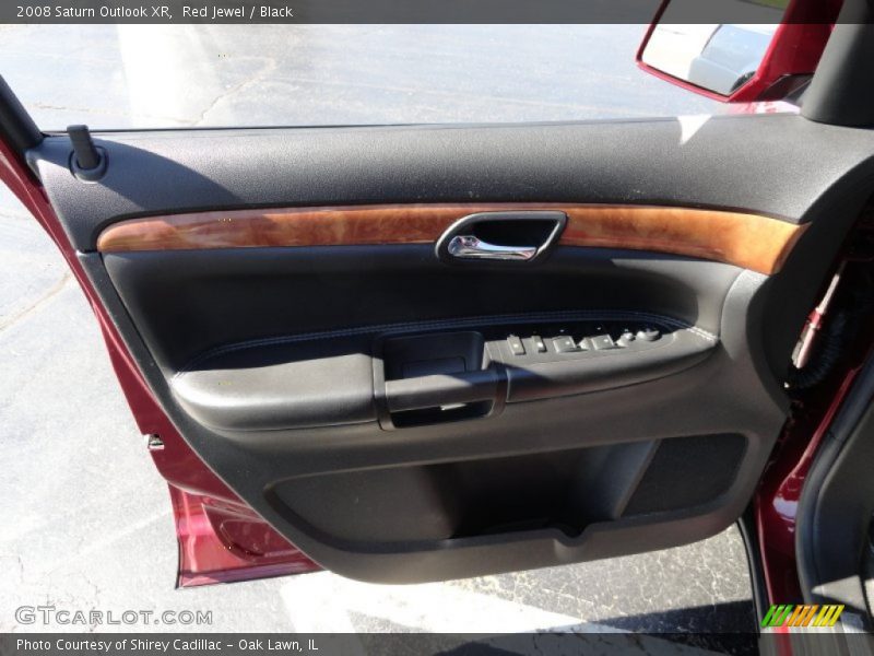 Red Jewel / Black 2008 Saturn Outlook XR
