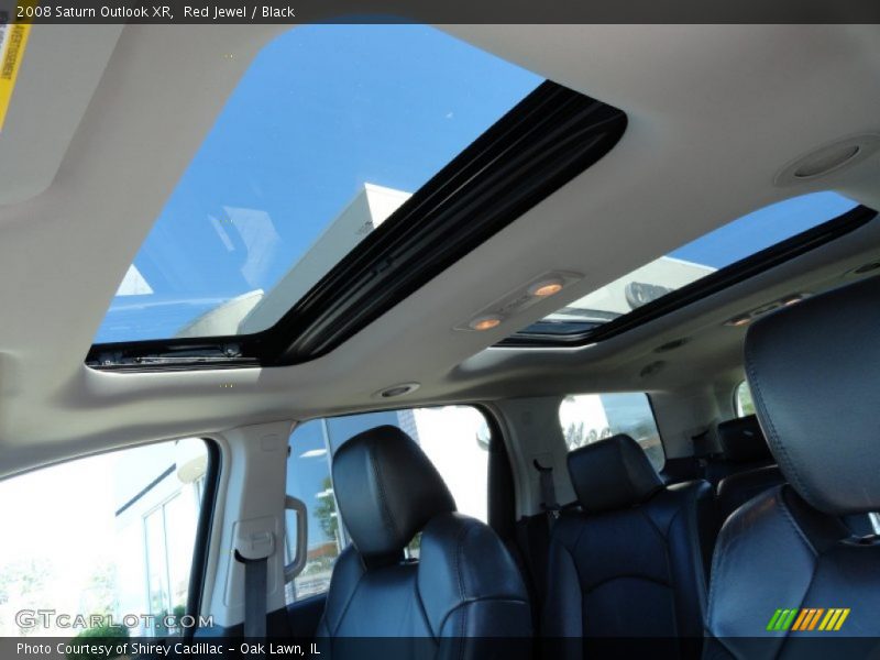 Red Jewel / Black 2008 Saturn Outlook XR