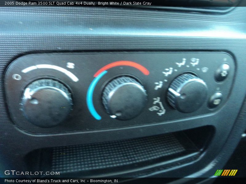 Bright White / Dark Slate Gray 2005 Dodge Ram 3500 SLT Quad Cab 4x4 Dually
