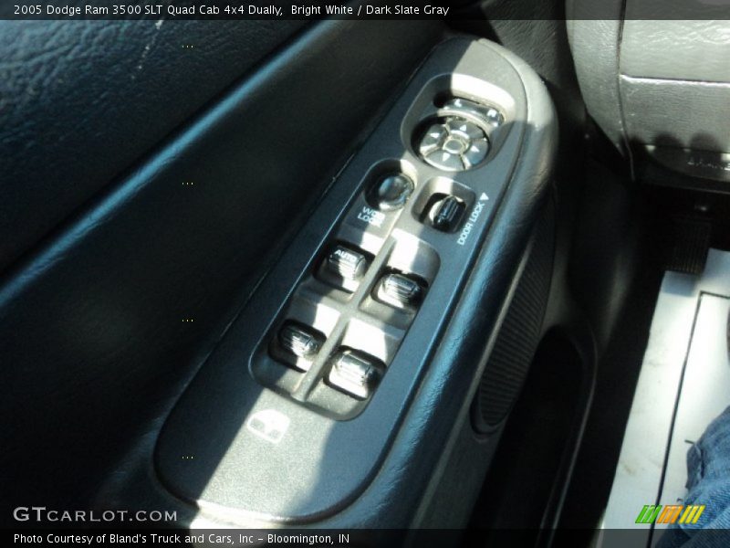 Bright White / Dark Slate Gray 2005 Dodge Ram 3500 SLT Quad Cab 4x4 Dually
