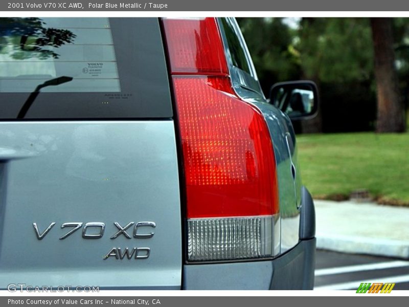  2001 V70 XC AWD Logo